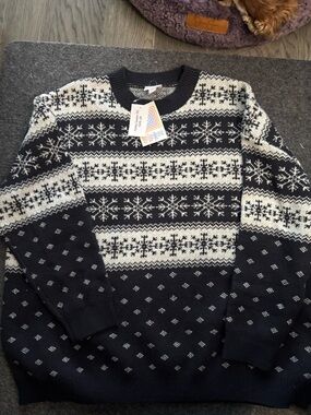 LuLaRoe Black and White Fair Isle Crewneck Sweater